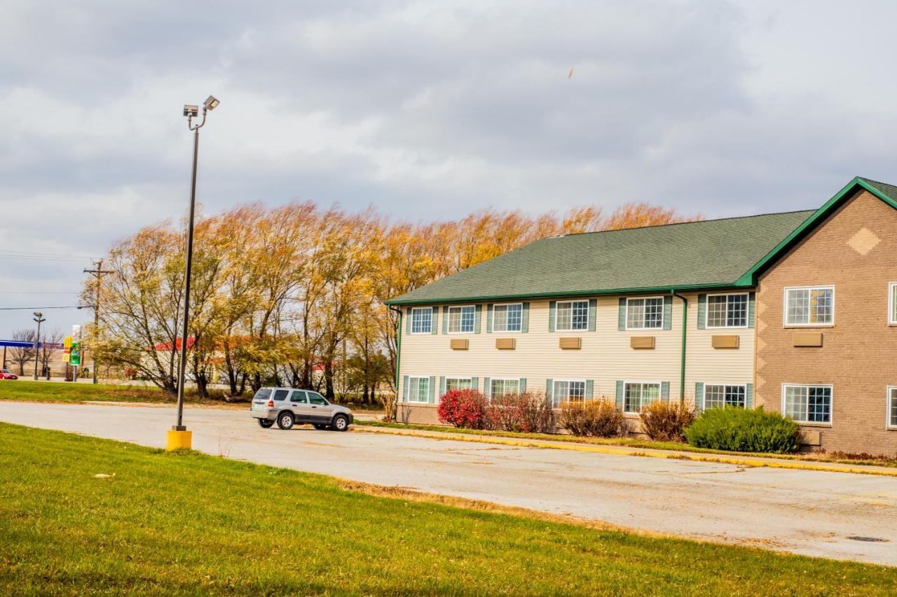 Colfax Inn By Marifah Exterior photo
